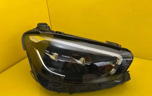 Mercedes-Benz E W213 Headlight/headlamp A2139067609