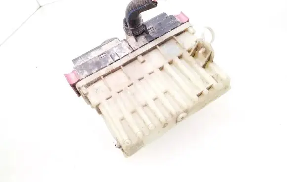 Opel Zafira A Fan control module 24410130