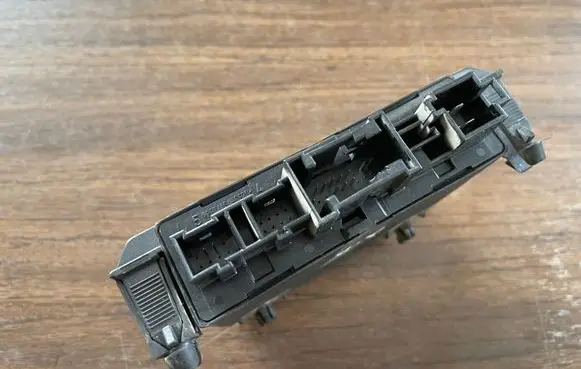 Mercedes-Benz C W203 Door control unit/module 2038206526