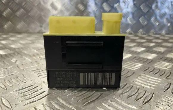 Coolant fan relay
