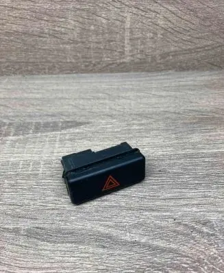 BMW 5 E39 Hazard light switch 8350947