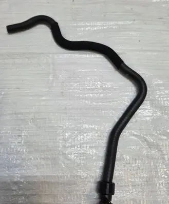 Opel Zafira C Engine coolant pipe/hose 13476928