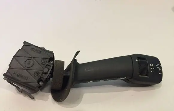 BMW 5 E39 Indicator stalk 8360879 01200920