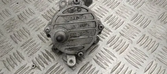Volvo V70 Vacuum pump 30731825