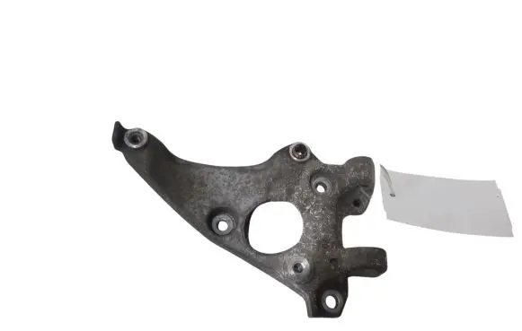 Engine mounting bracket