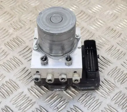 Volvo XC40 ABS Pump 31445741 2265106582