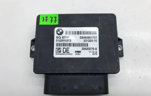 BMW 5 F10 F11 Hand brake control module 6858017 23122010 32620276A