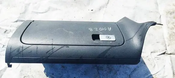 Volkswagen Golf V Glove box 1K1857290