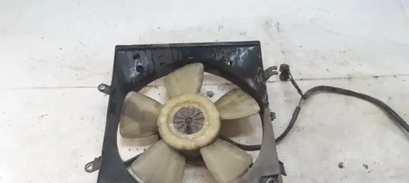 Mitsubishi Galant Radiator cooling fan shroud