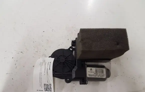 Citroen C4 I Picasso Front door window regulator motor 9682495680
