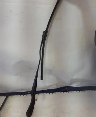 Mercedes-Benz C W205 Front wiper blade arm