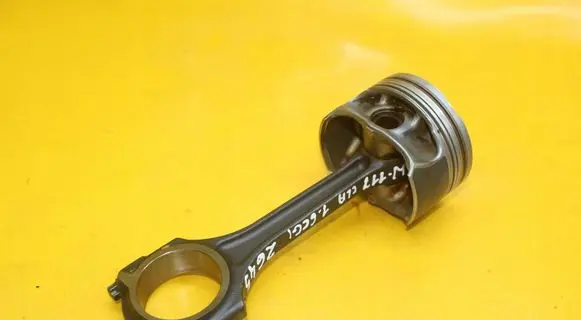 Mercedes-Benz CLA C117 X117 W117 Piston with connecting rod A2701617