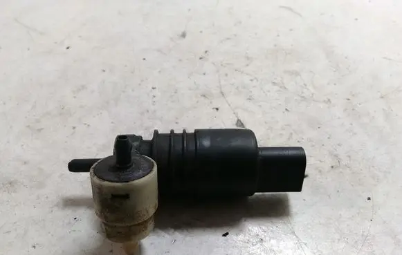 Porsche Cayenne (9PA) Windscreen/windshield washer pump