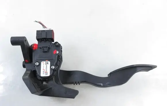 Opel Meriva A Accelerator throttle pedal 6PV00811002 93335443DA