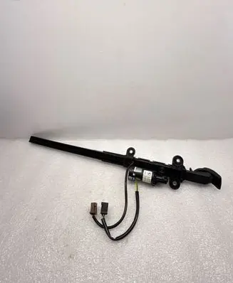 BMW 3 E92 E93 Seat belt adjustment motor 9148512 966329100 10237710
