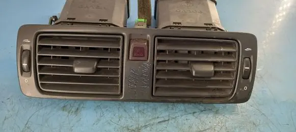 Volvo V50 Dashboard side air vent grill/cover trim