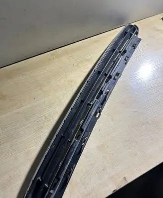 Citroen C5 Front bumper upper radiator grill 9682331677 2003051