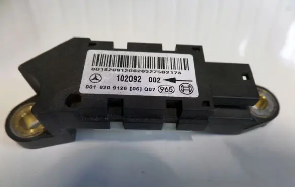 Mercedes-Benz CLK A209 C209 Airbag deployment crash/impact sensor 0018209126