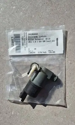 Nissan Qashqai Windscreen/windshield washer pump 28920BU010 T251395 1300255
