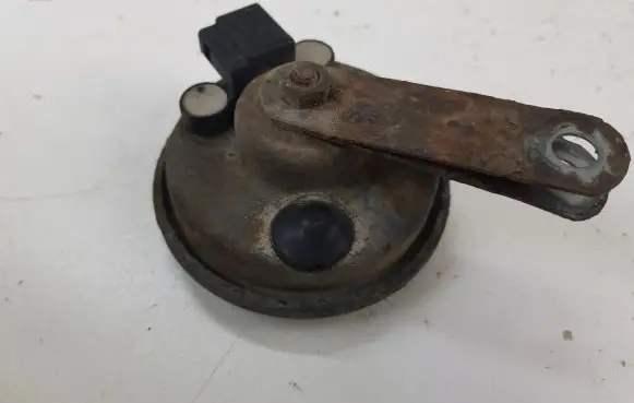 Toyota Avensis T250 Horn signal