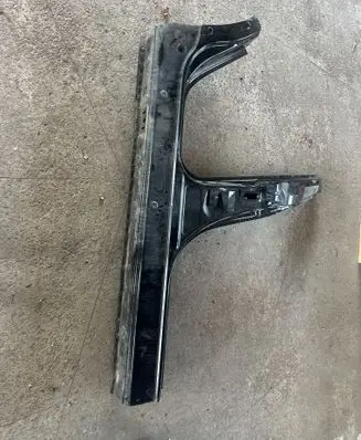 BMW X3 F25 Pillar (middle)