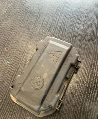 BMW 1 F20 F21 Fuse box cover 9224872 10688710