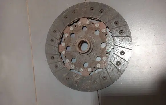 Mercedes-Benz Vito Viano W638 Clutch pressure plate 0002520705