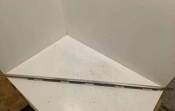 Mazda CX-7 Front door glass trim molding EG21