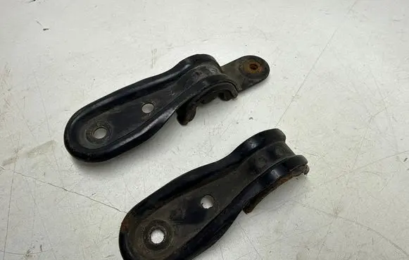 Lexus LS 400 Radiator mount bracket 16505-50070 16506-50040