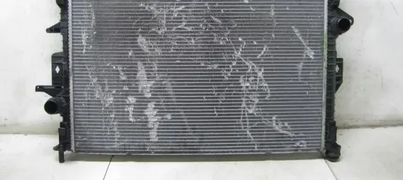 Volvo V40 Coolant radiator 31319065
