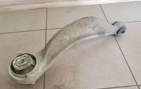 Jaguar F-Pace Front lower control arm/wishbone HK833C256AE