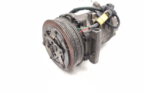 Peugeot 208 I Air conditioning (A/C) compressor (pump) 9678656080