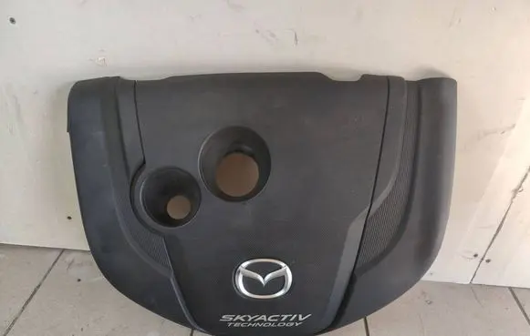 Engine cover (trim)