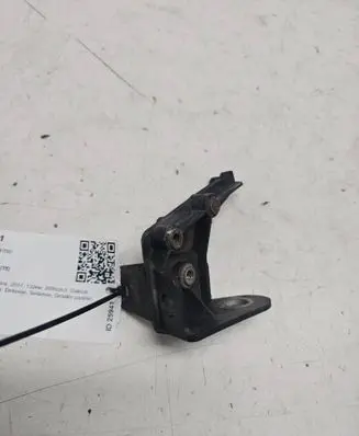 Fender mounting bracket