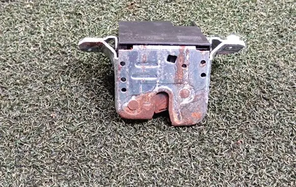 Porsche Cayenne (92A) Tailgate/trunk/boot lock/catch/latch 7P0827505 7P0827505E