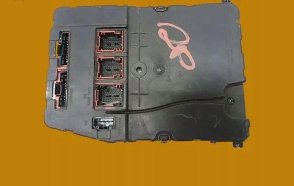 Renault Megane II BSM Control unit 8200306434