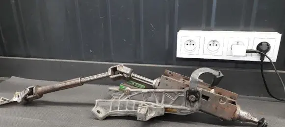 Volvo V50 Steering wheel axle P31280550