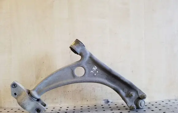 Volkswagen Tiguan Front lower control arm/wishbone