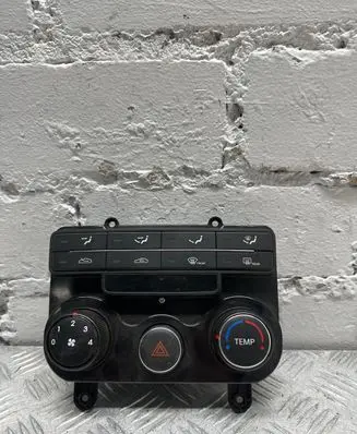 Hyundai i30 Climate control unit 972502LXXX