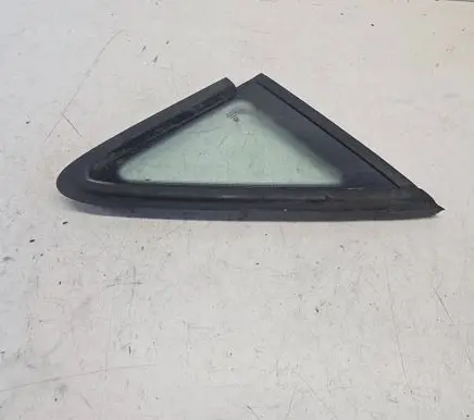 Volkswagen Touran I Front triangle window/glass 1T0845412