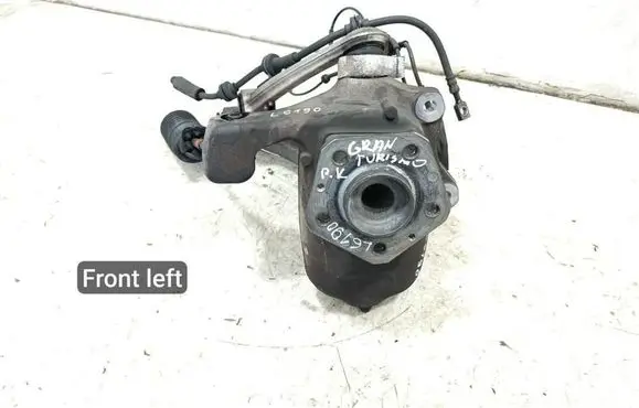 Maserati GranTurismo Front wheel hub spindle knuckle 288225501A