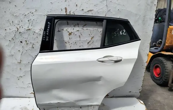 BMW X2 F39 Rear door