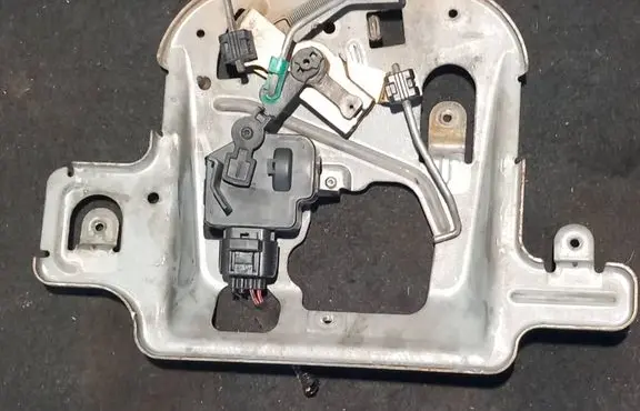 Chrysler PT Cruiser Tailgate boot lock/latch motor 525ADC 1282