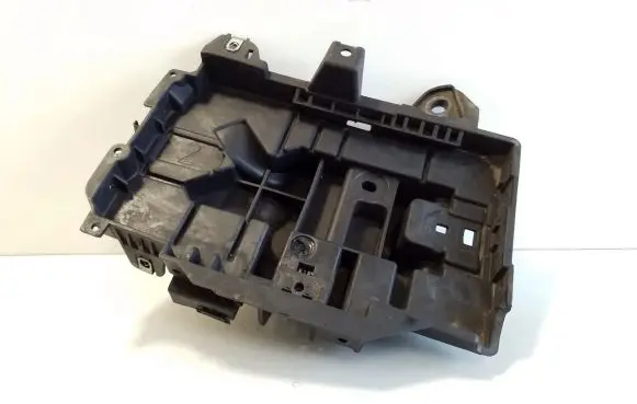 Battery tray