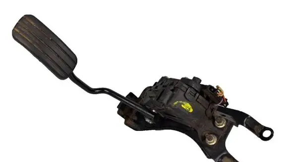 Renault Trafic III (X82) Accelerator throttle pedal 7700313060