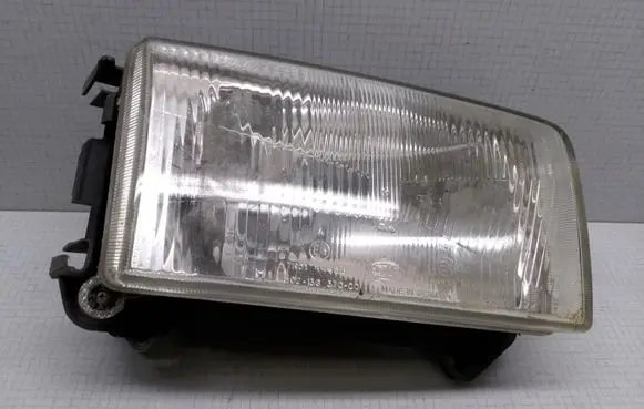 Volkswagen Transporter - Caravelle T4 Headlight/headlamp 30213637000 7R0144438 0244438R20