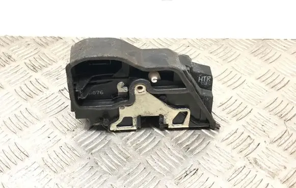 BMW 5 E60 E61 Rear door lock 7167076 10R