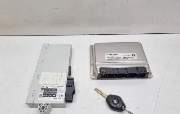 BMW 5 E60 E61 Engine ECU kit and lock set 6943854 7548769 61356943854