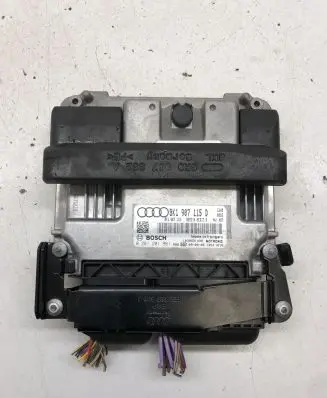 Audi A4 S4 B8 8K Engine control unit/module 8K1907115D 8K1907115 0261201961