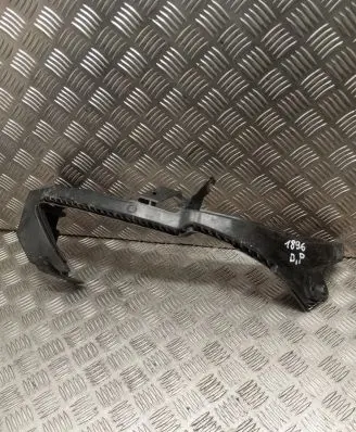 Subaru Legacy Headlight/headlamp mounting bracket